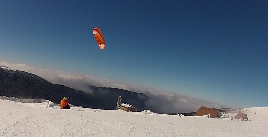 Credi 18 C'est Suppeyre le snowkite, Ah Peau le brouillard Altich10