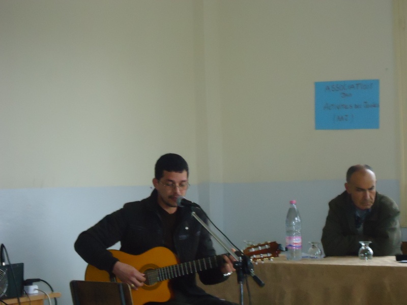 Conférence sur la langue maternelle à Aokas (21 /02/2015) Dsc03614