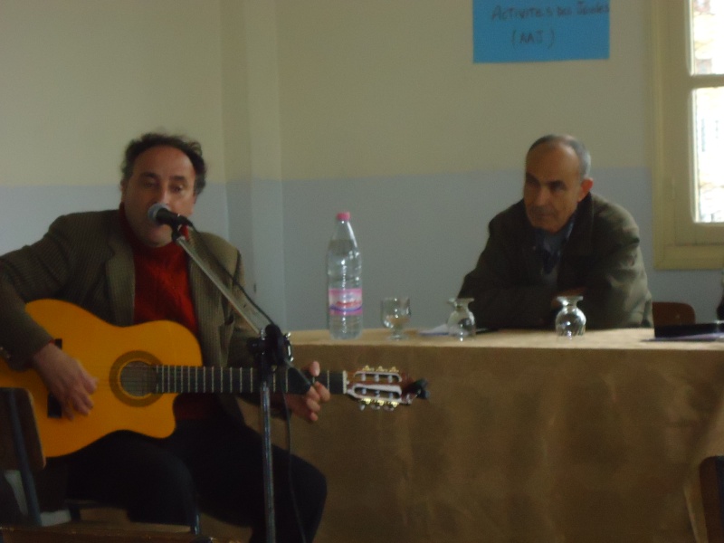 Conférence sur la langue maternelle à Aokas (21 /02/2015) Dsc03617