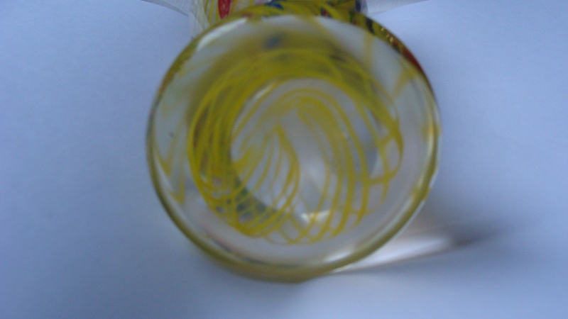 Yellow Spiral design on 12in tall vase. Glass_14