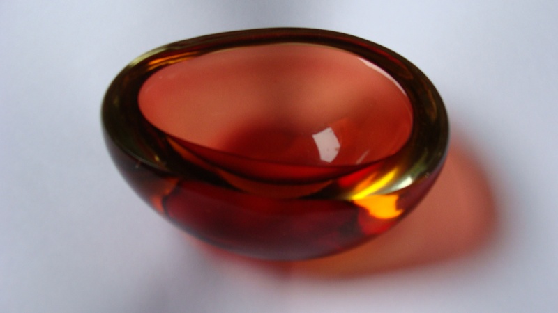 Small Amber Coloured Dish Glass_18