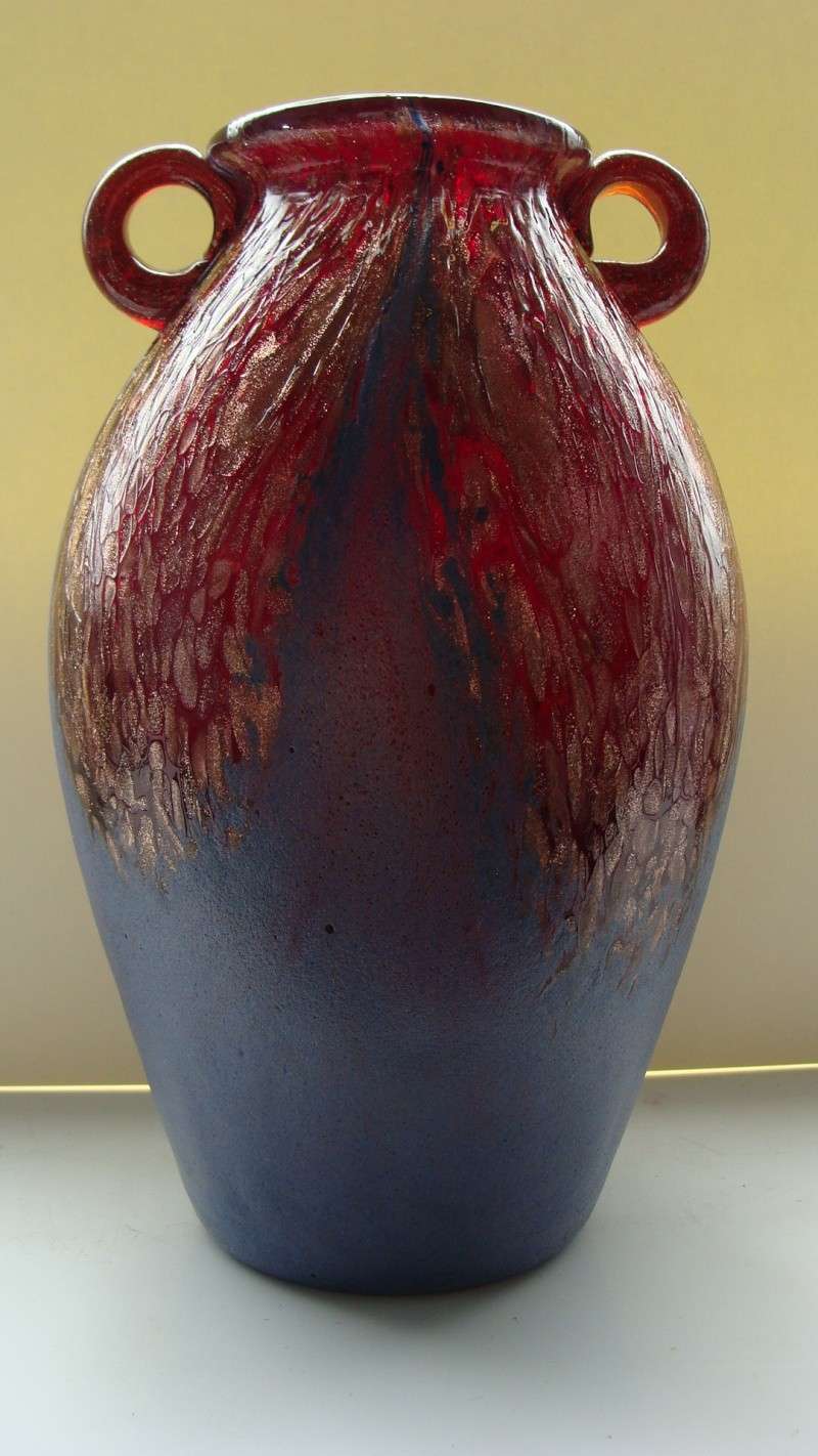 Red glass vase with ceramic ? Vase_010