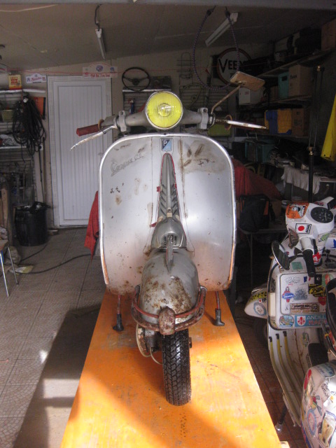 un petit 150GL dans mon garage Img_4827