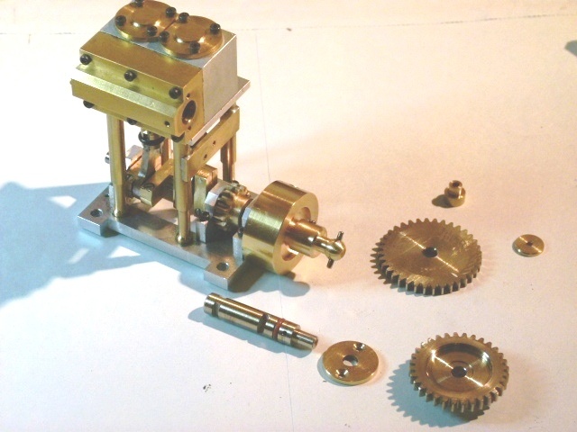 Machine à vapeur l'Esterel  distribution valve rotative latérale P1030611