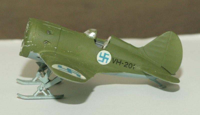 Polikarpov I-16 type 18/24 mosca/rata  "Finnish Air Force" 1/72 Dsc06315