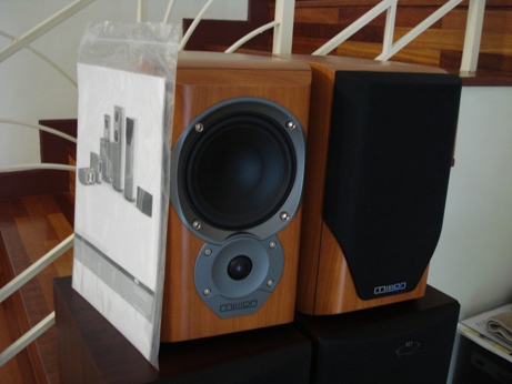 Mission m60i bookshelf speakers Dsc03510