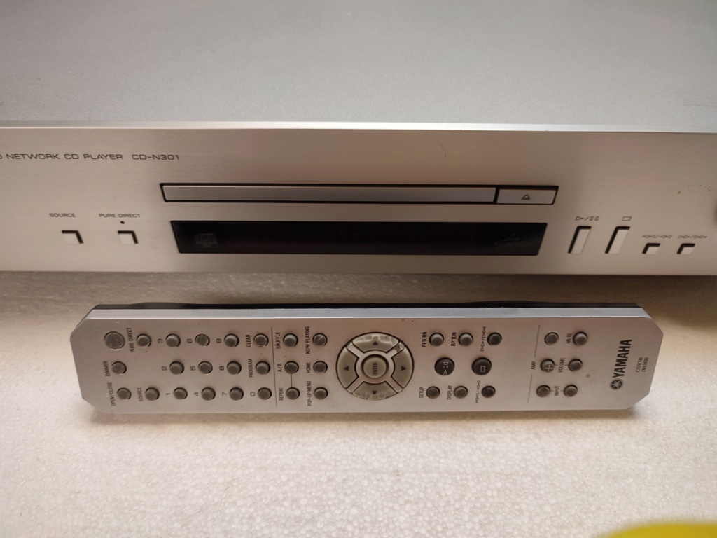 Yamaha CD-N301 player Cd-n3010