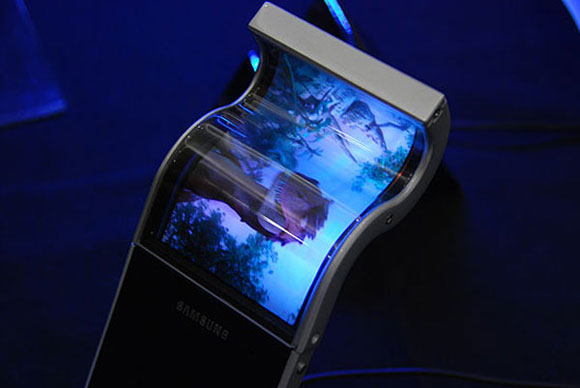 من المستقبل: ساسمونج تعرض شاشات شفافة يمكن طيها لأجهزة الموبايل! 2010