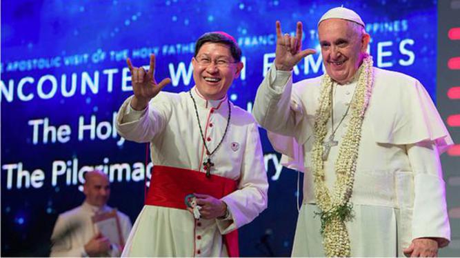 SONDAGE : L'image du Pape François faisant le Signe Satanique vous scandalise-t-elle ? - Page 3 Tqpmmt10