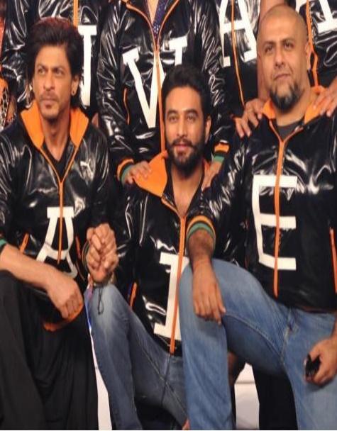 OMG! L'Association à long terme de SRK avec Vishal - Shekar  Srk-vi10