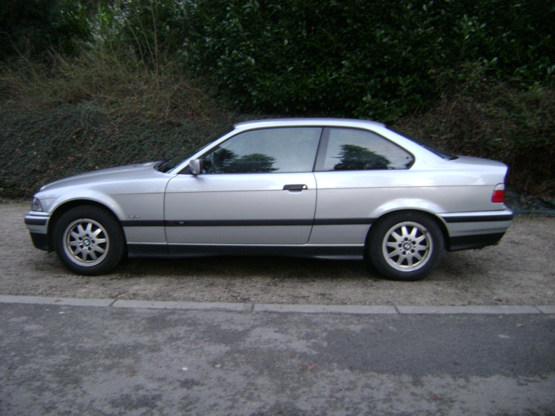 BMW 320i Coupé e36 de 1997 Dsc00812