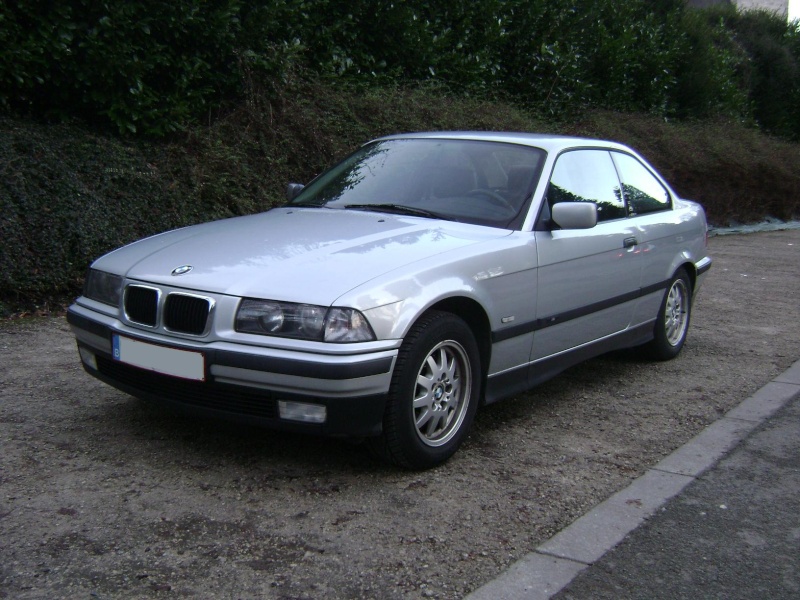 BMW 320i Coupé e36 de 1997 Dsc00813