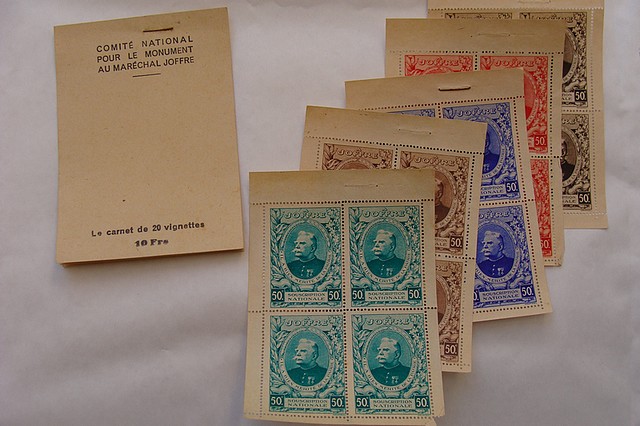 **(H) Lot papiers et breloques journées -emprunt VENDU** Dsc00437