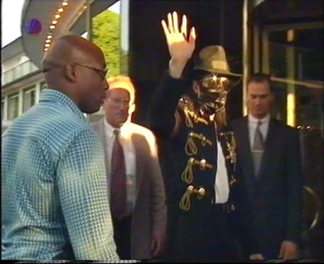 [DL] Michael History Tour Backstage 1997- Blitz TV Spezial Blitz_15