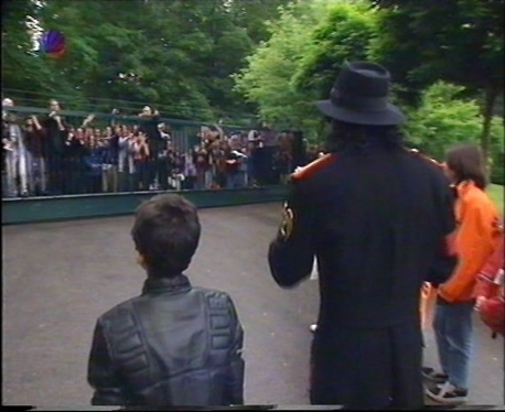 [DL] Michael History Tour Backstage 1997- Blitz TV Spezial Blitz_27