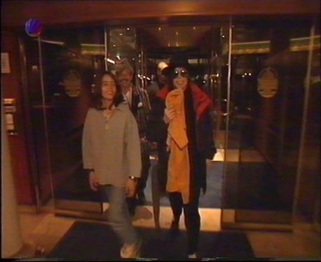 [DL] Michael History Tour Backstage 1997- Blitz TV Spezial Blitz_35