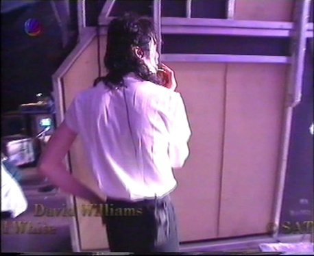 [DL] Michael History Tour Backstage 1997- Blitz TV Spezial Blitz_36
