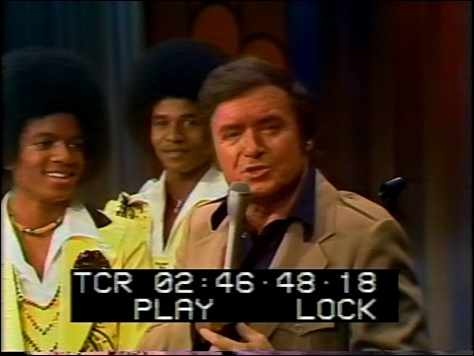 [DL] The Jacksons - Mike Douglas Show 1977 Dougla18