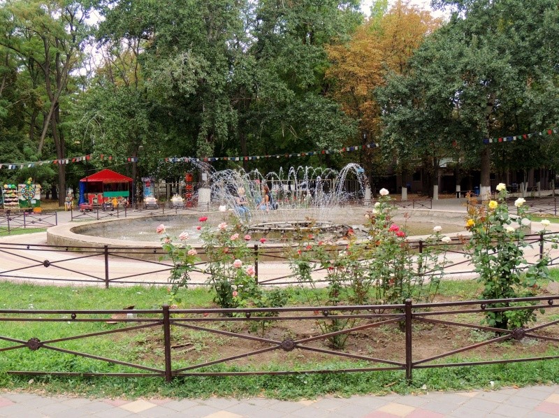 Городской парк культуры и отдыха "Жемчужина Азова" Dscn4211