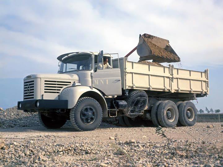 Berliet (cabine a capot) - Page 11 4410