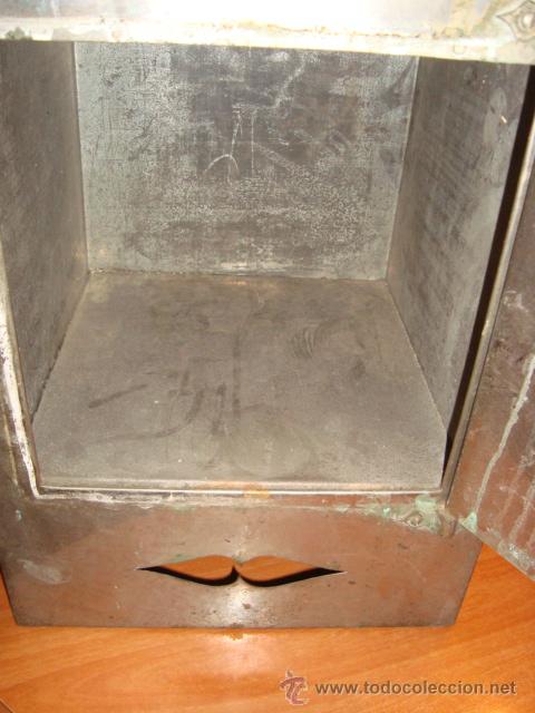 Ancienne armoire pour désinfection des CC -début 1900 A311
