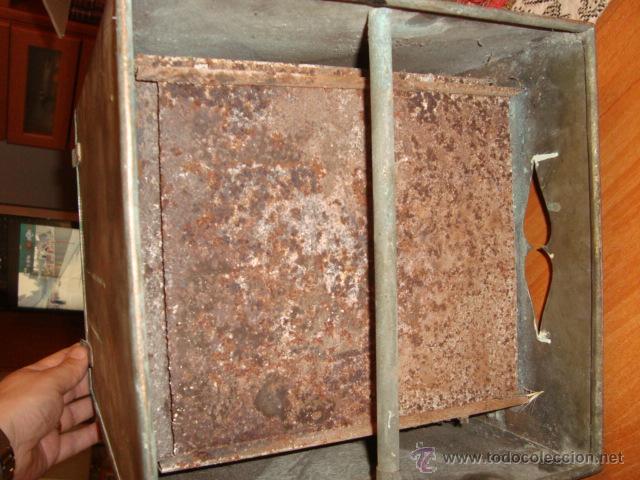 Ancienne armoire pour désinfection des CC -début 1900 A611