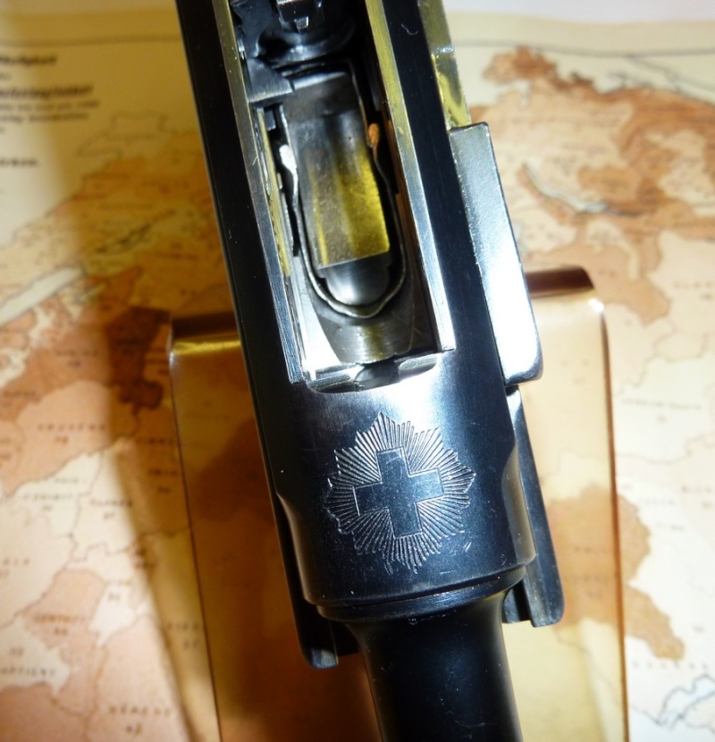 Le premier pistolet automatique réglementaire Suisse 4588010