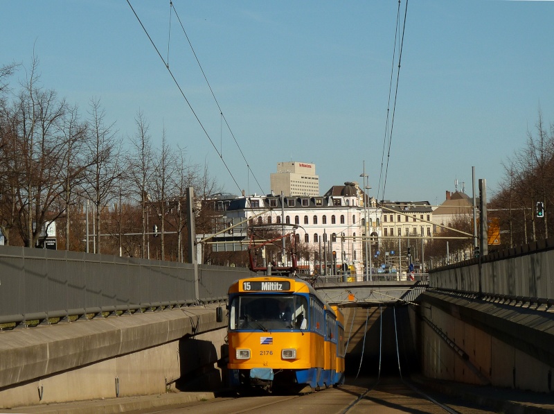 Straßenbahn und Bus in Leipzig Linie_18