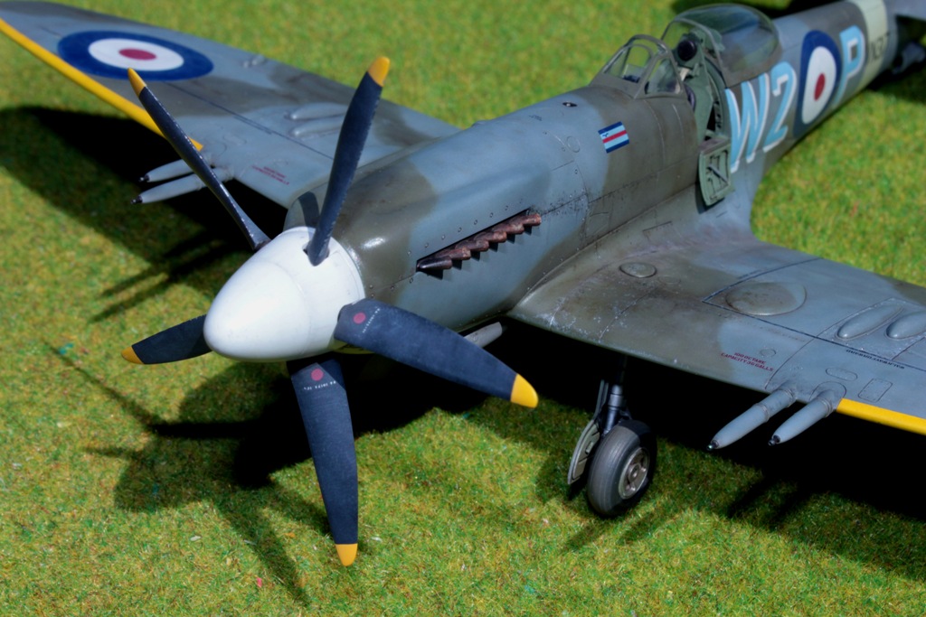 Spitfire Mk24 - Eduard 1/48 157p10
