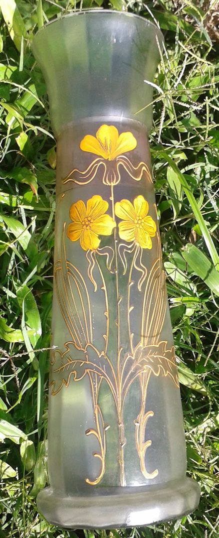 Vase Art Nouveau à décor floral Vasean11