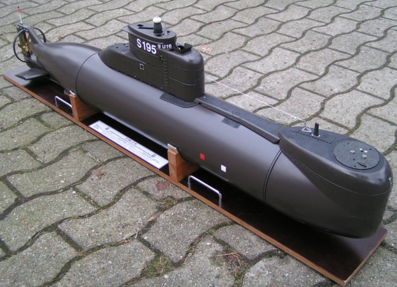 the hermetically sealed class 206A submarine Modell10