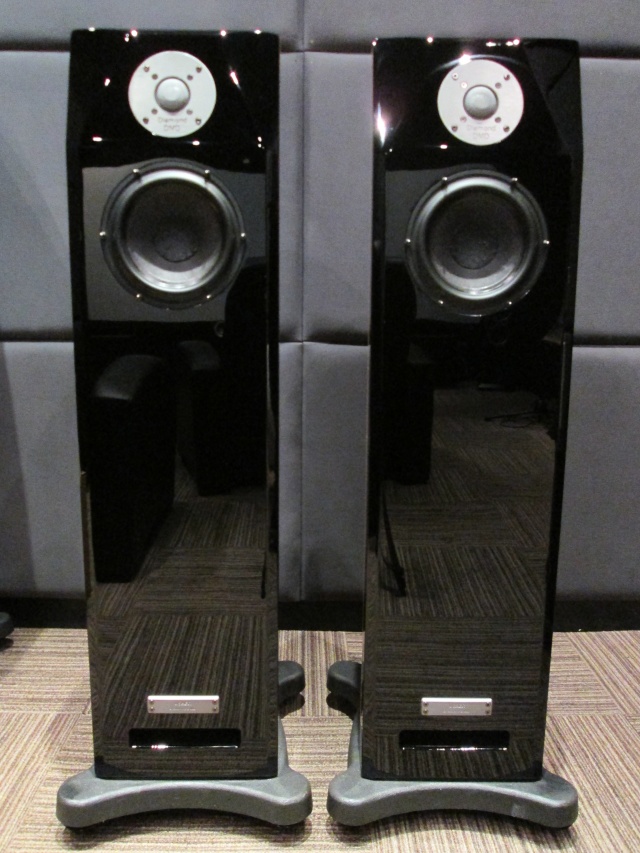 Usher-Dancer Mini 1-Floorstand Speaker-(New) Dancer10