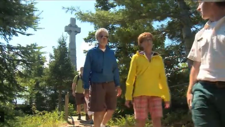 Une île au lourd passé ! Prise10