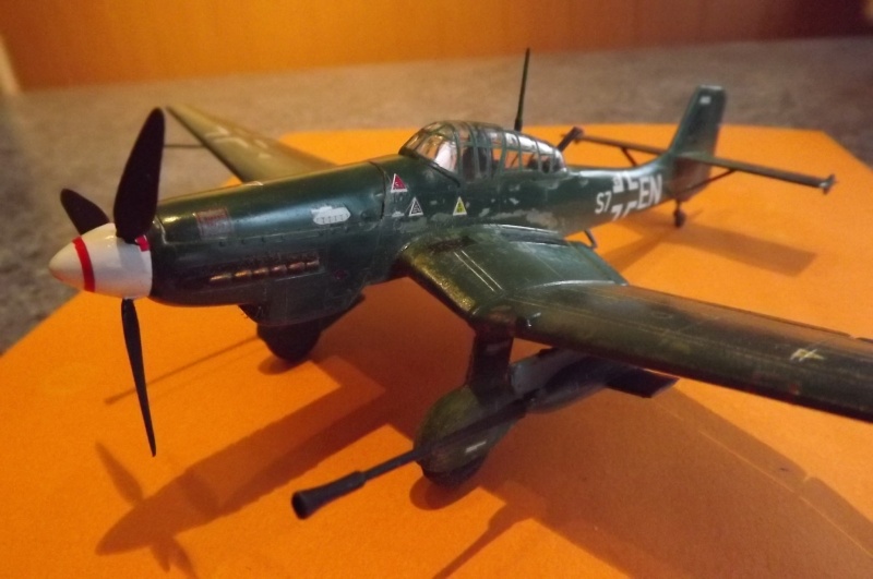 [Concours Avions Allemands WWII] - Junkers JU-87 G Stuka Tank Buster  . Terminé !!! - Page 10 Dscf5828