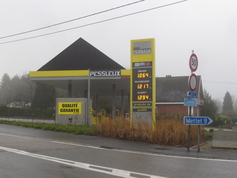 STREET VIEW : les enseignes de stations carburant / essence - Page 7 Img_4711