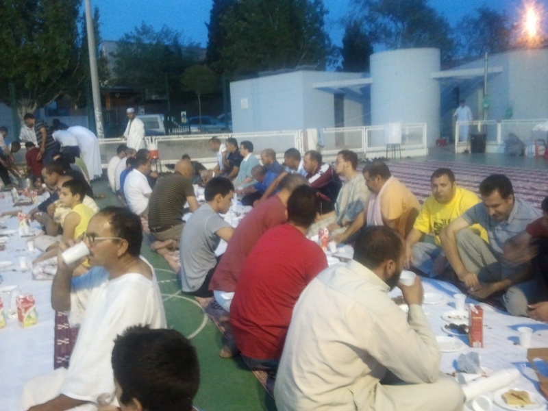 إفطار جماعي 24 رمضان 2012 / 1433 2111