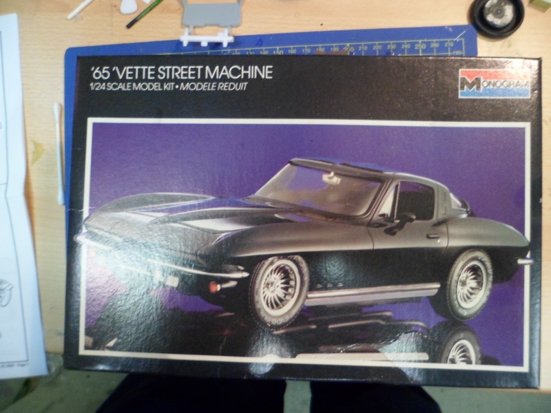 Monogram 1965 Vette corvette 1:24 Sam_4418