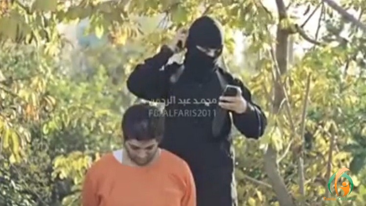 فيديو ساخر.. لون الفستان المثير للجدل يحدد مصير رهائن "داعش" 54f46b10