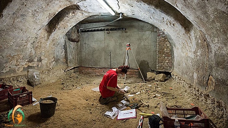 العثور على 200 جثة في مقبرة جماعية تحت سوبر ماركت في باريس 54f47011