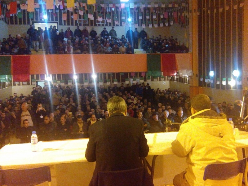 conférence du dr Said SADI à Akbou dans une salle pleine comme un oeuf, 03/01/2015   210