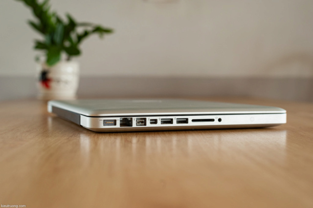 MacBook Pro Mid 2012 - hòn ngọc bị lãng quên Cong-i10