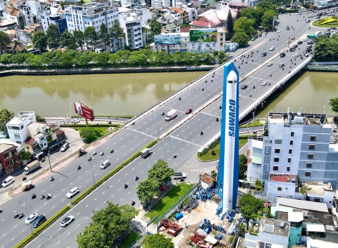 Tháp cắt áp - 'phi thuyền Apollo' giữa Sài Gòn Sawaco10