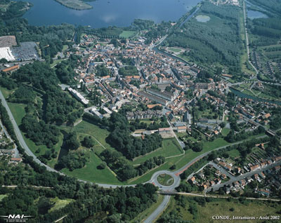 Du Belge ancien, un beau tableau et un trés belle pettite ville. Conde_10