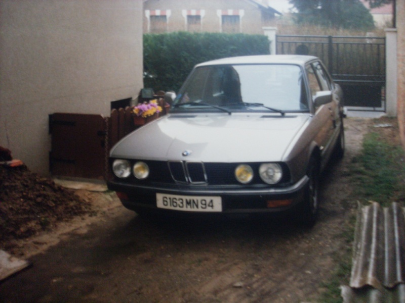 MIA automobile BMW E32 730i v8 1993 Sl380248