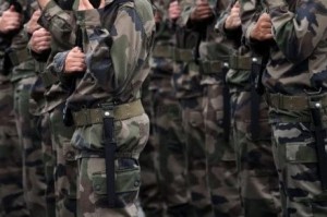 La France a prévu d’envoyer 120 conseillers militaires en Irak . Armye-10
