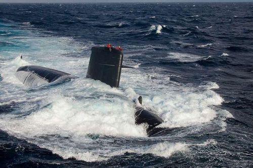 Un sous-marin nucléaire d’attaque français .............. Saphir10