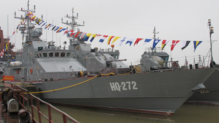 Việt Nam tự đóng mới thêm 2 tàu chiến Images25