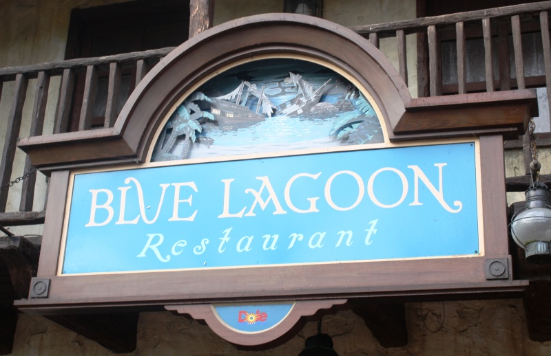 Blue Lagoon Restaurant [Adventureland - 1992-2017] - Page 8 Le_blu10