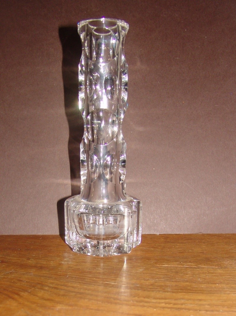 Nice crystal bud vase with interesting cut half sphere design - Nachtmann Harvey10