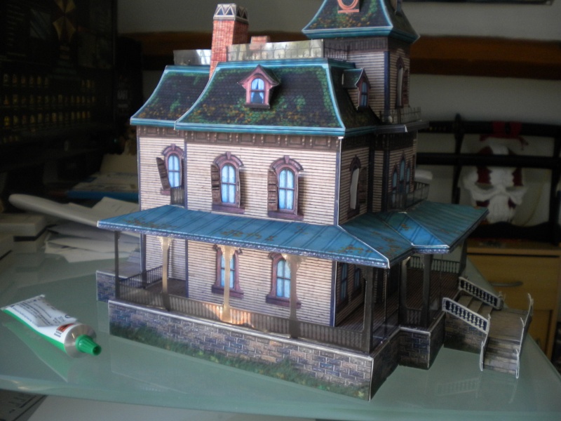 Maquette Disney/ Phantom Manor  (ma premiere) Dscn2712